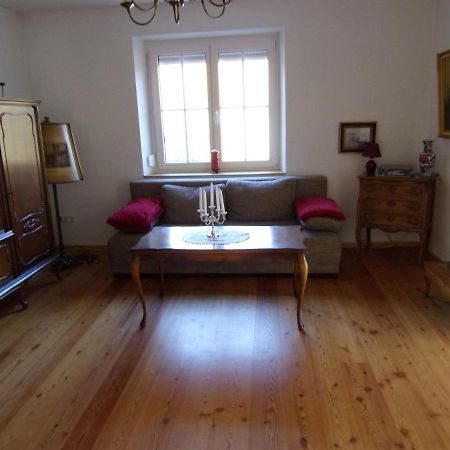 Kleines Schloesschen Apartment Leinau Екстериор снимка