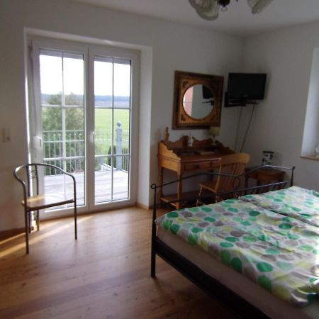Kleines Schloesschen Apartment Leinau Екстериор снимка