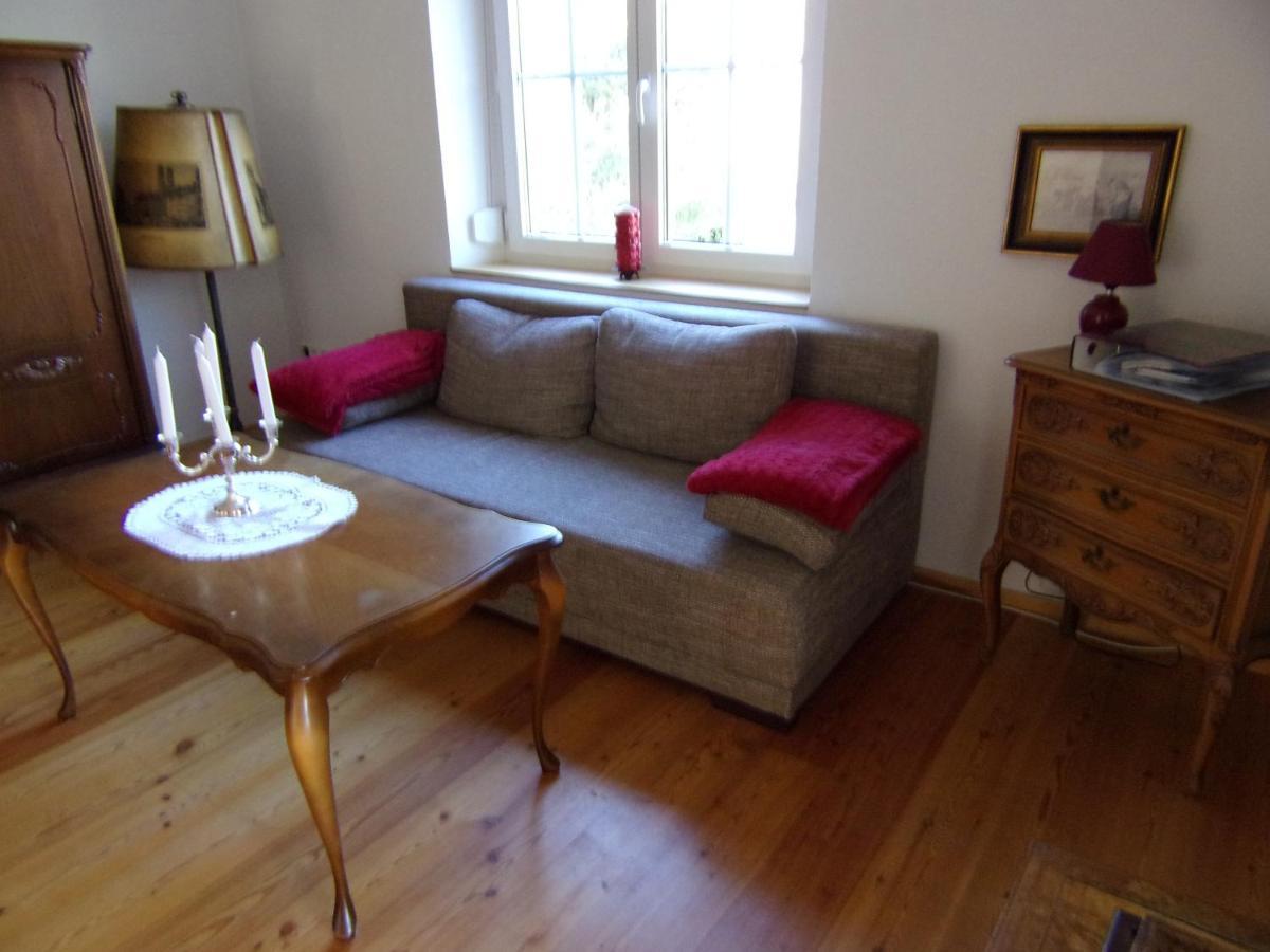 Kleines Schloesschen Apartment Leinau Екстериор снимка